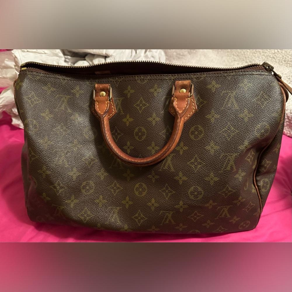 Vintage Louis Vuitton Speedy 30